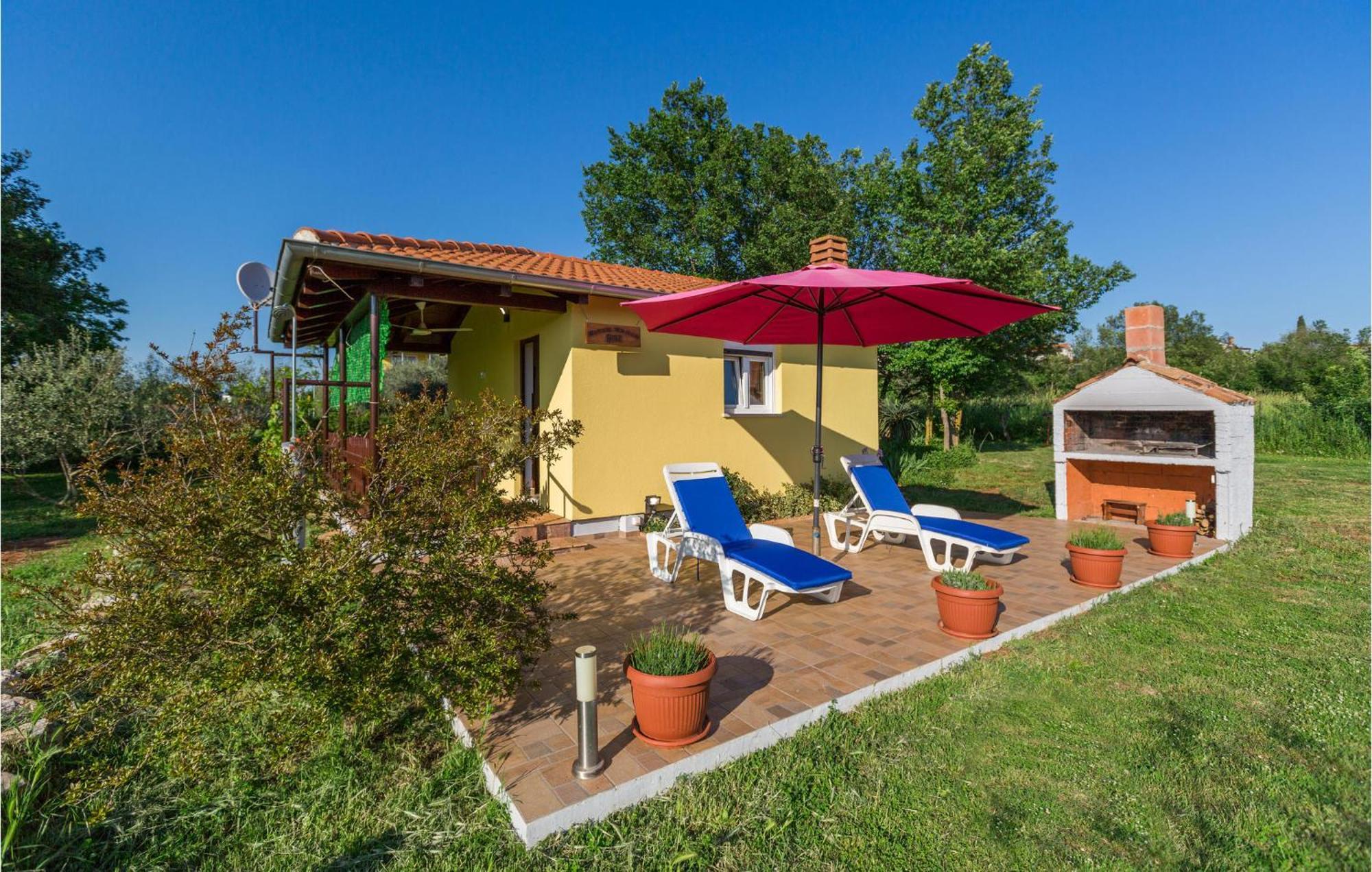 Nice Studio In Pula With Kitchen Exterior foto